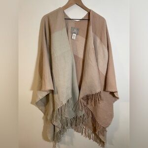 SOIA & KYO Woven Scarfigan With Fringe Neutral Beige/Cream OSFM Soft & Cozy!